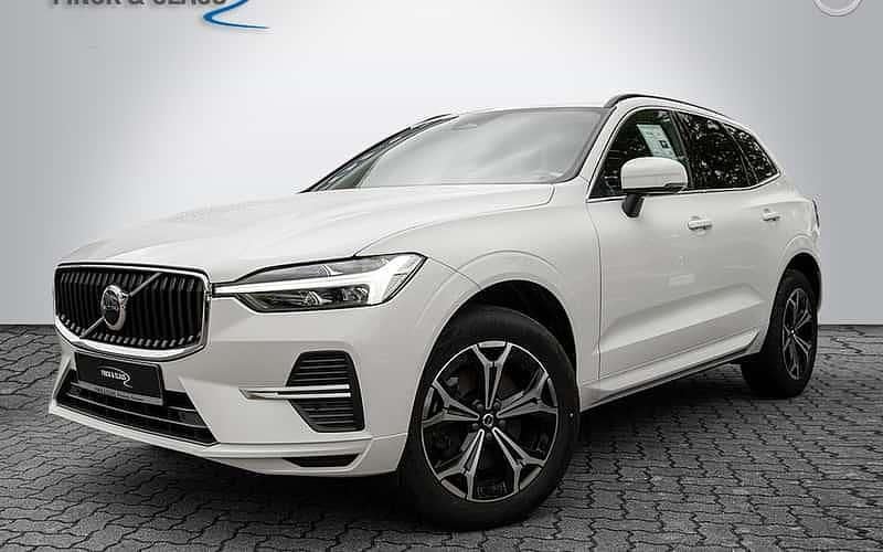 Ice white Gebraucht 2022 Volvo XC60 Momentum SUV | 33.890 € (Guter Preis) - Bild 1/4