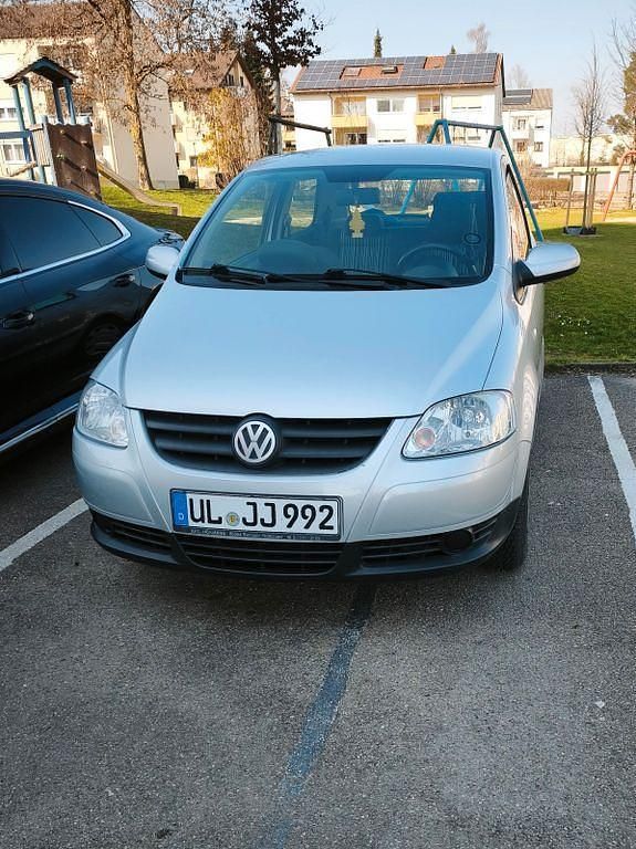 Gebraucht VW Fox 54 PS (39 kW) 2006 Silber Kleinwagen