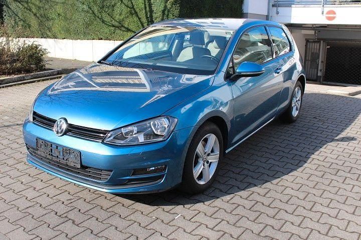Gebraucht VW Golf VII 122 PS (89 kW) 2013 Blau Limousine
