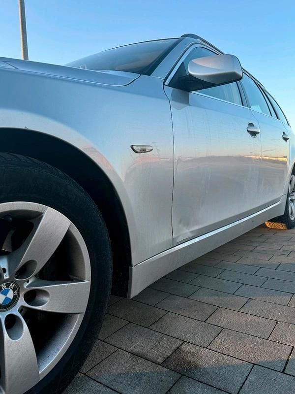 Second-hand BMW 520 Sport Line 177 CP (130 kW) 2008 Gri Break