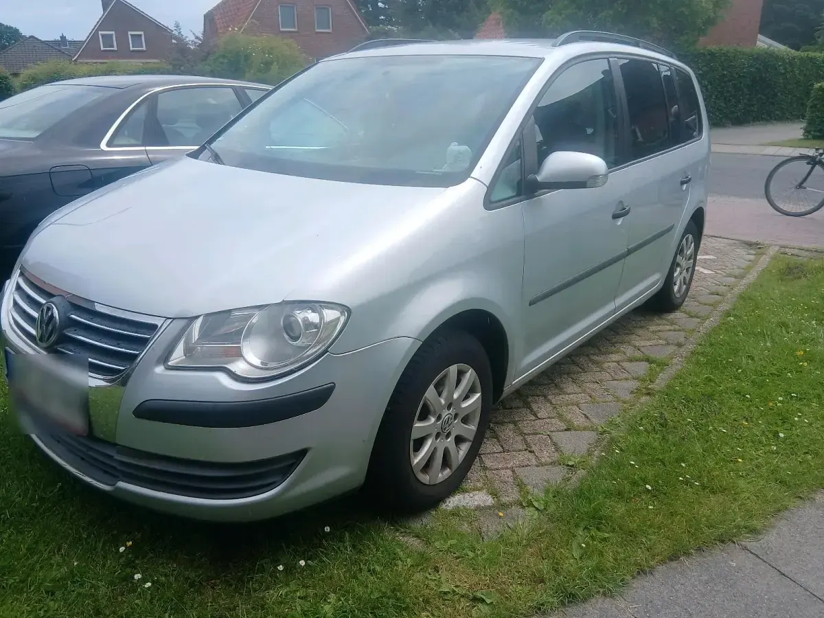 Gebraucht VW Touran 105 PS (77 kW) 2007 Silber Van / Kleinbus