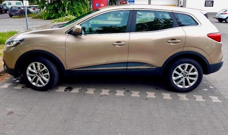 Gebraucht Renault Kadjar Experience 131 PS (96 kW) 2016 Gold SUV