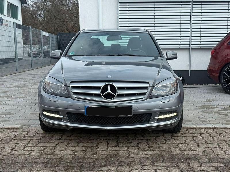 Gebraucht Mercedes C200 184 PS (135 kW) 2010 Silber Limousine