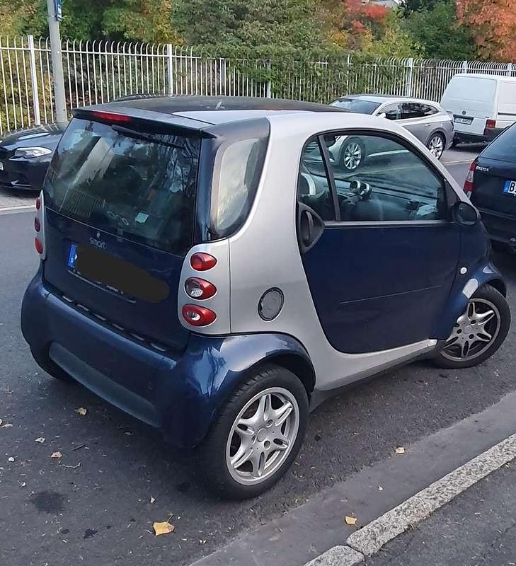 Blau Gebraucht 2003 Smart ForTwo Coupé Passion Coupé | 1.600 € (Guter Preis) - Bild 1/4