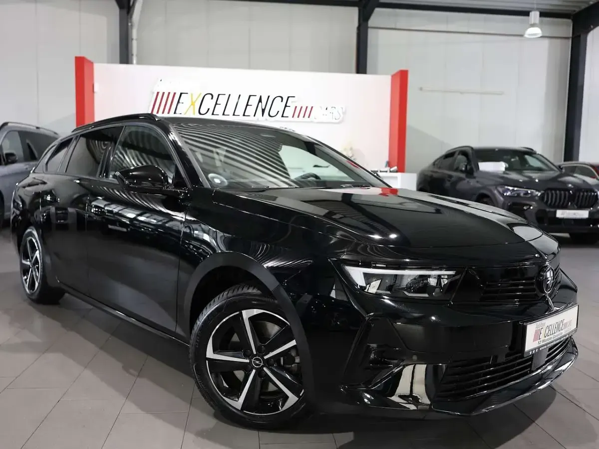 Gebraucht Opel Astra Sport 131 PS (96 kW) 2025 Karbon schwarz Kleinwagen