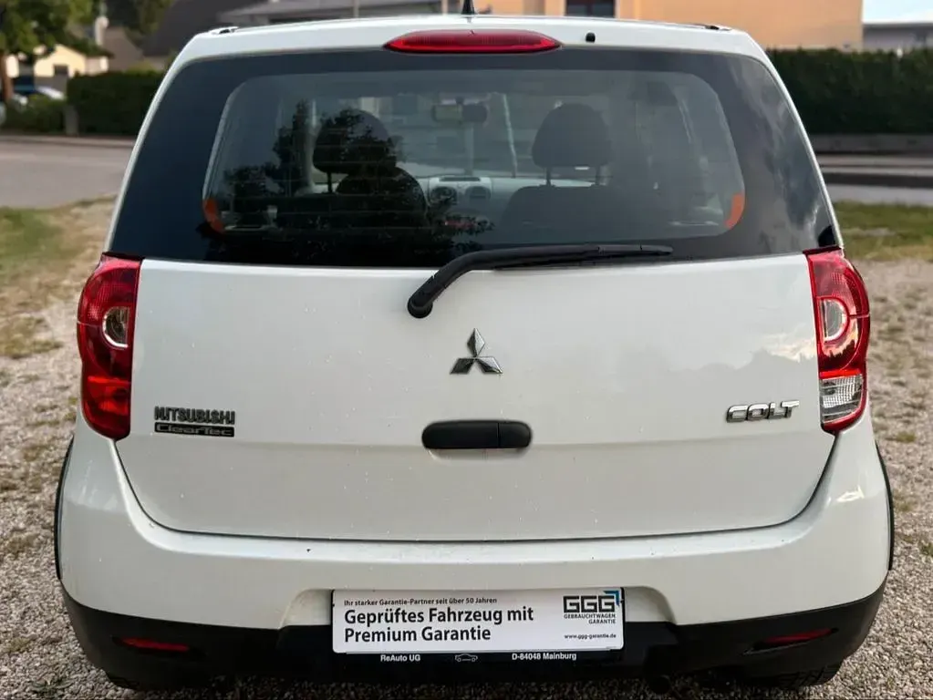 Gebraucht Mitsubishi Colt 95 PS (69 kW) 2011 Weiß Kleinwagen