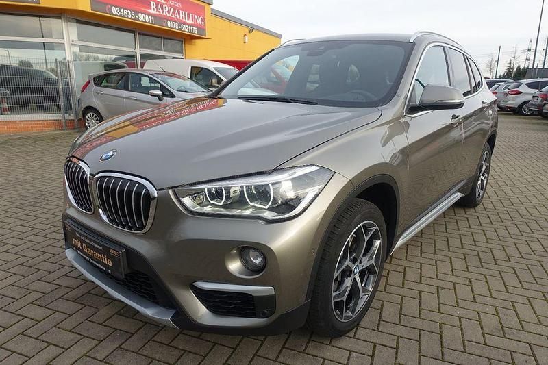 Grau Gebraucht 2019 BMW X1 xLine SUV | 21.950 € (Superpreis) - Bild 1/4