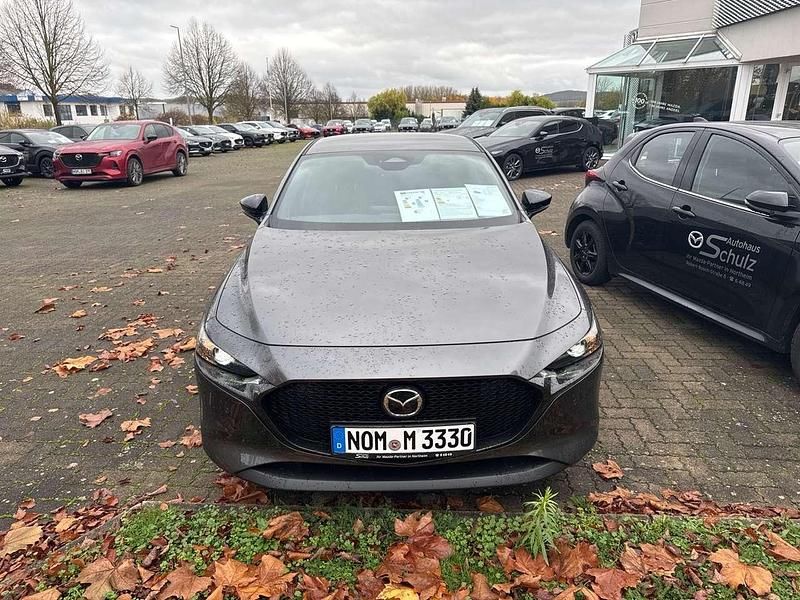 Machine gray Gebraucht 2024 Mazda 3 Limousine | 25.940 € (Fairer Preis) - Bild 1/4