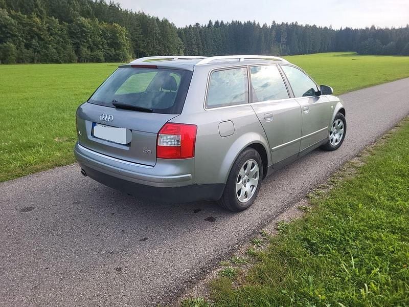 Gebraucht Audi A4 131 PS (96 kW) 2002 Grau Kombi