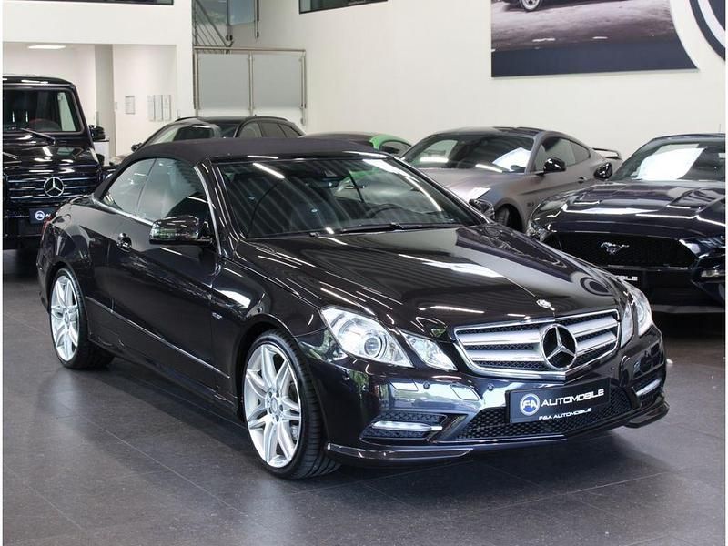 Gebraucht Mercedes E350 AMG line 306 PS (225 kW) 2012 Schwarz Cabrio