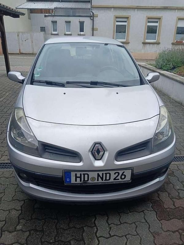 Gebraucht 2006 Renault Clio II Expression Limousine | 900 € (Guter Preis) - Bild 1/4