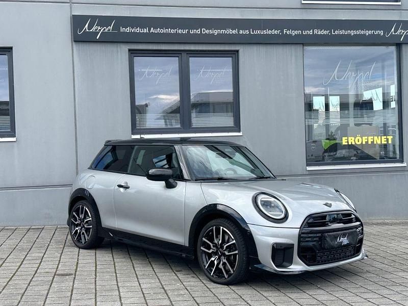 Silber Gebraucht 2025 Mini John Cooper Works Kleinwagen | 34.499 € (Fairer Preis) - Bild 1/4