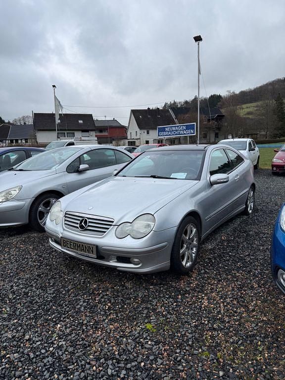 Gebraucht Mercedes C200 163 PS (119 kW) 2001 Grau Coupé