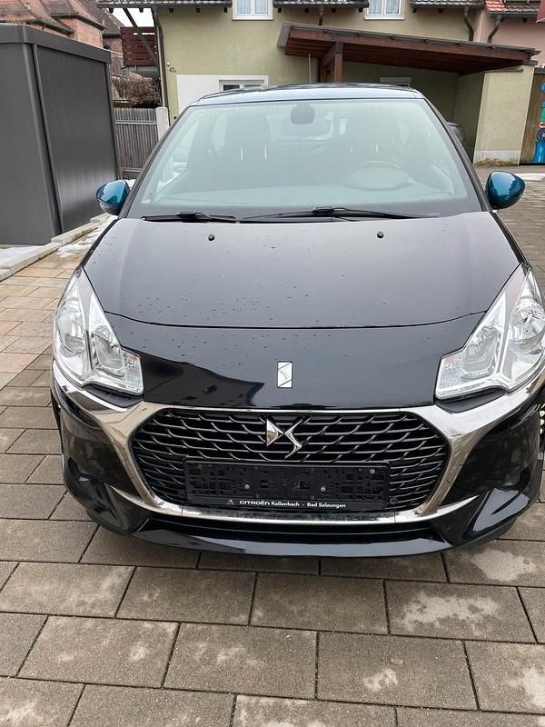 Gebraucht Citroën DS3 82 PS (60 kW) 2016 Schwarz Kleinwagen