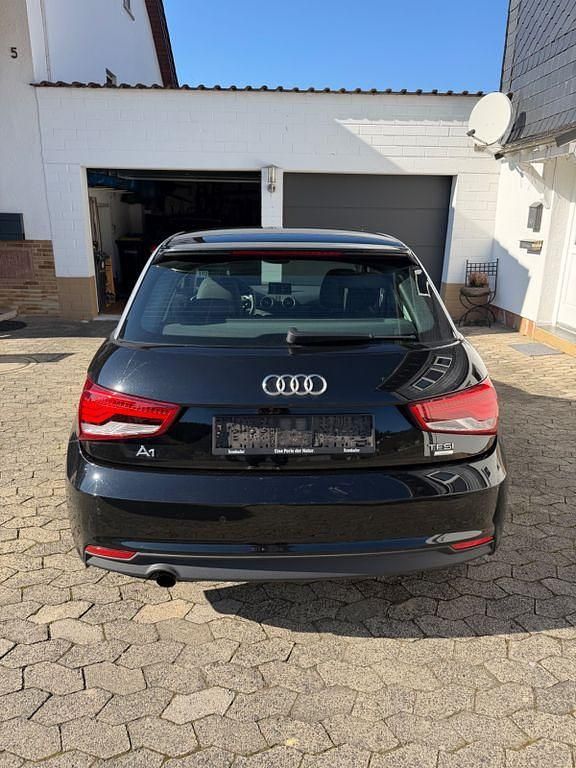 Gebraucht Audi A1 82 PS (60 kW) 2017 Schwarz Kleinwagen