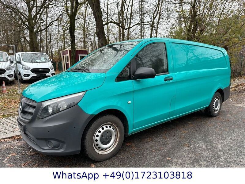 Grün Gebraucht 2019 Mercedes Vito Van / Kleinbus | 15.351 € (Guter Preis) - Bild 1/4