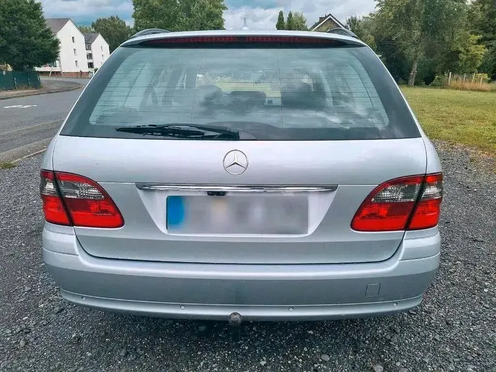 Gebraucht Mercedes E200 184 PS (135 kW) 2008 Silber Kombi