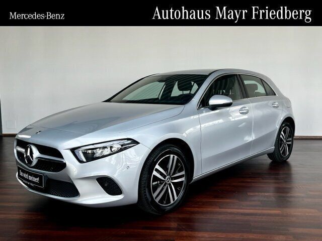 Iridiumsilber Gebraucht 2021 Mercedes A250 Limousine | 24.849 € (Fairer Preis) - Bild 1/4