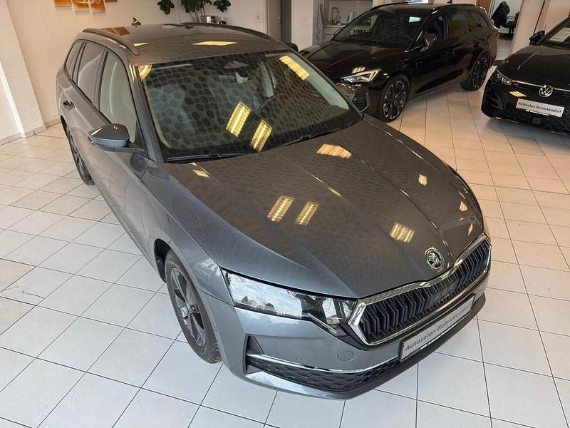 Gebraucht Skoda Octavia Selection 150 PS (110 kW) 2025 Grau Kombi