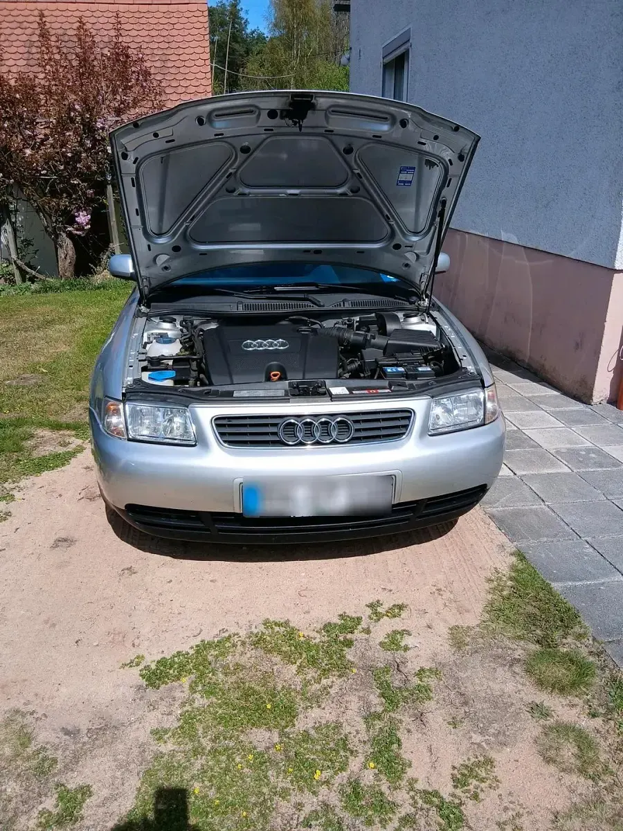 Brugt Audi A3 100 HK (73 kW) 2000 Grå Hatchback