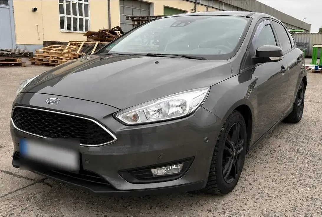 Gebraucht Ford Focus 125 PS (91 kW) 2015 Grau Limousine