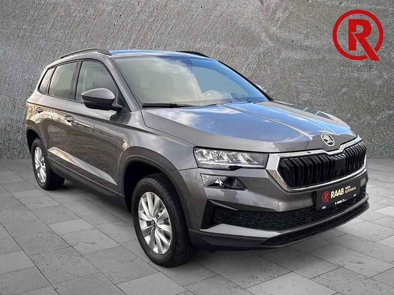Gebraucht Skoda Karoq Selection 150 PS (110 kW) 2025 Graphitgrau metallic SUV