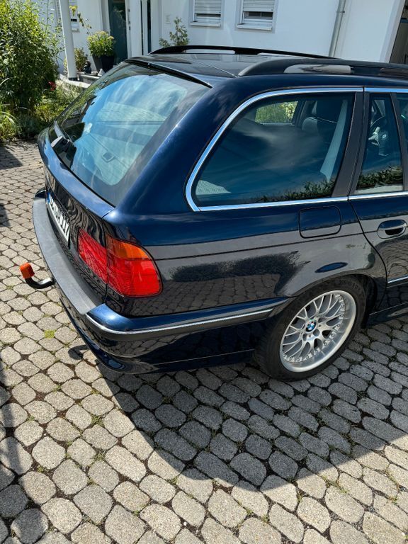 Gebraucht BMW 523 Sport Line 170 PS (125 kW) 1999 Blau Kombi