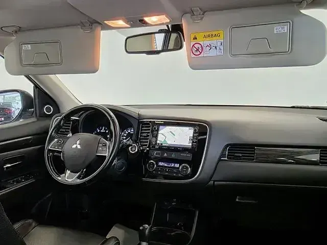 Gebraucht Mitsubishi Outlander Top 150 PS (110 kW) 2016 Grau SUV