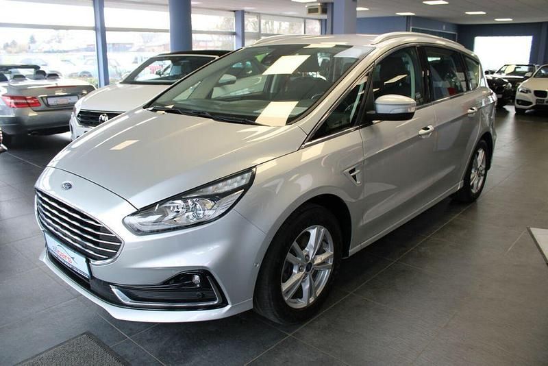 Gebraucht Ford S-MAX Titanium 150 PS (110 kW) 2023 Silber Van / Kleinbus