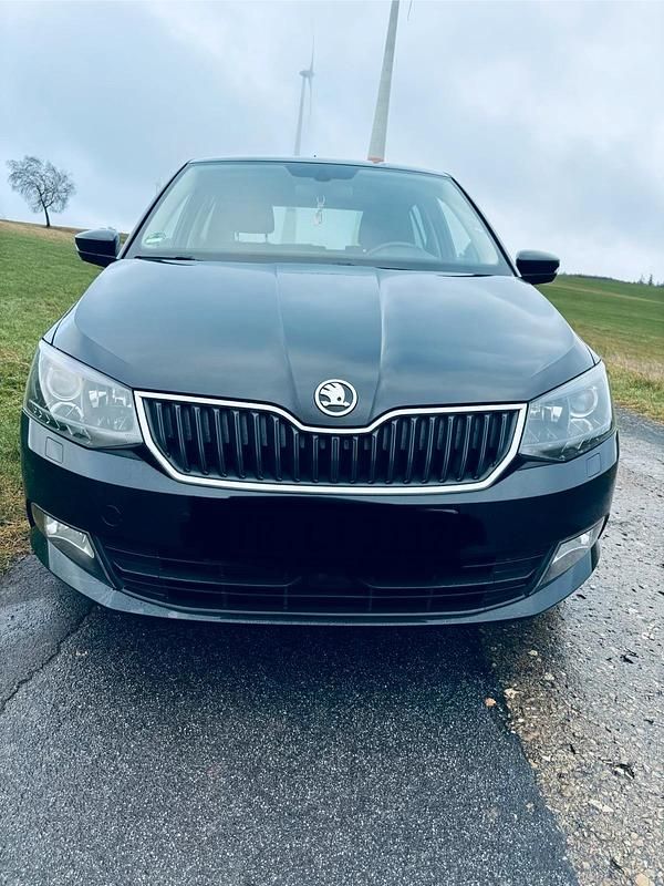 Schwarz Gebraucht 2018 Skoda Fabia Limousine | 9.800 € (Fairer Preis) - Bild 1/4