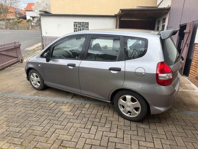 Grau Gebraucht 2006 Honda Accord Limousine | 650 € - Bild 1/4