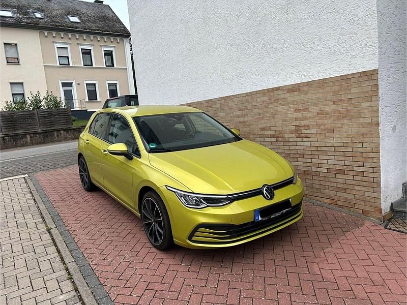 Gelb Gebraucht 2020 VW Golf VII Life Limousine | 18.000 € (Fairer Preis) - Bild 1/4