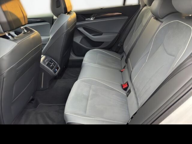 Używany VW Passat Pro 150 KM (110 kW) 2024 Biały Kombi