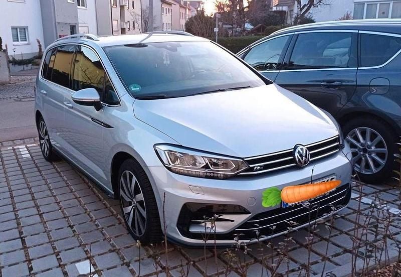 Silber Gebraucht 2018 VW Touran Highline Van / Kleinbus | 21.500 € (Guter Preis) - Bild 1/4