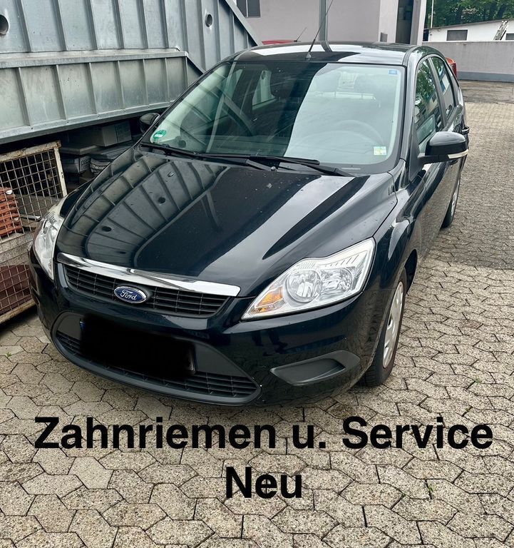Schwarz Gebraucht 2010 Ford Focus Limousine | 2.700 € (Guter Preis) - Bild 1/4