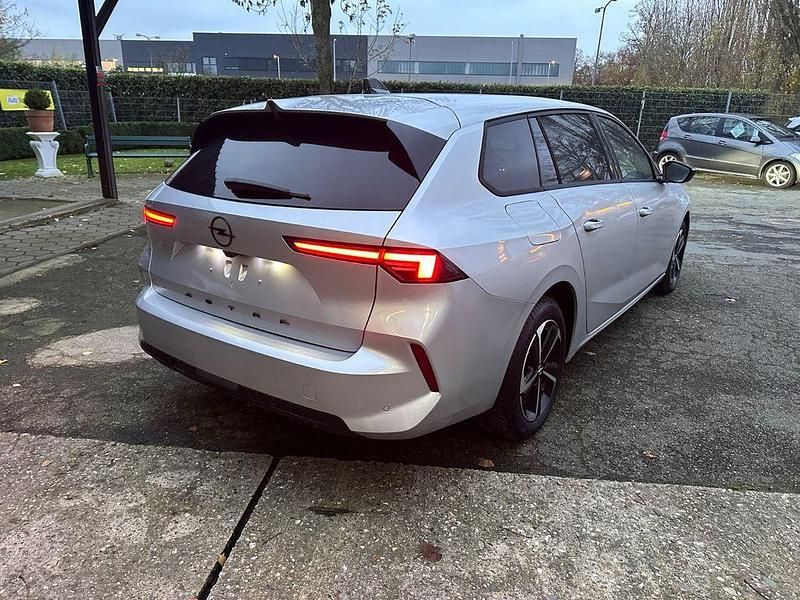 Gebraucht Opel Astra 131 PS (96 kW) 2024 Silber Kombi