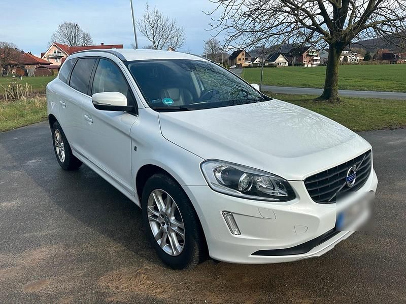 Gebraucht Volvo XC60 220 PS (161 kW) 2016 Weiß SUV