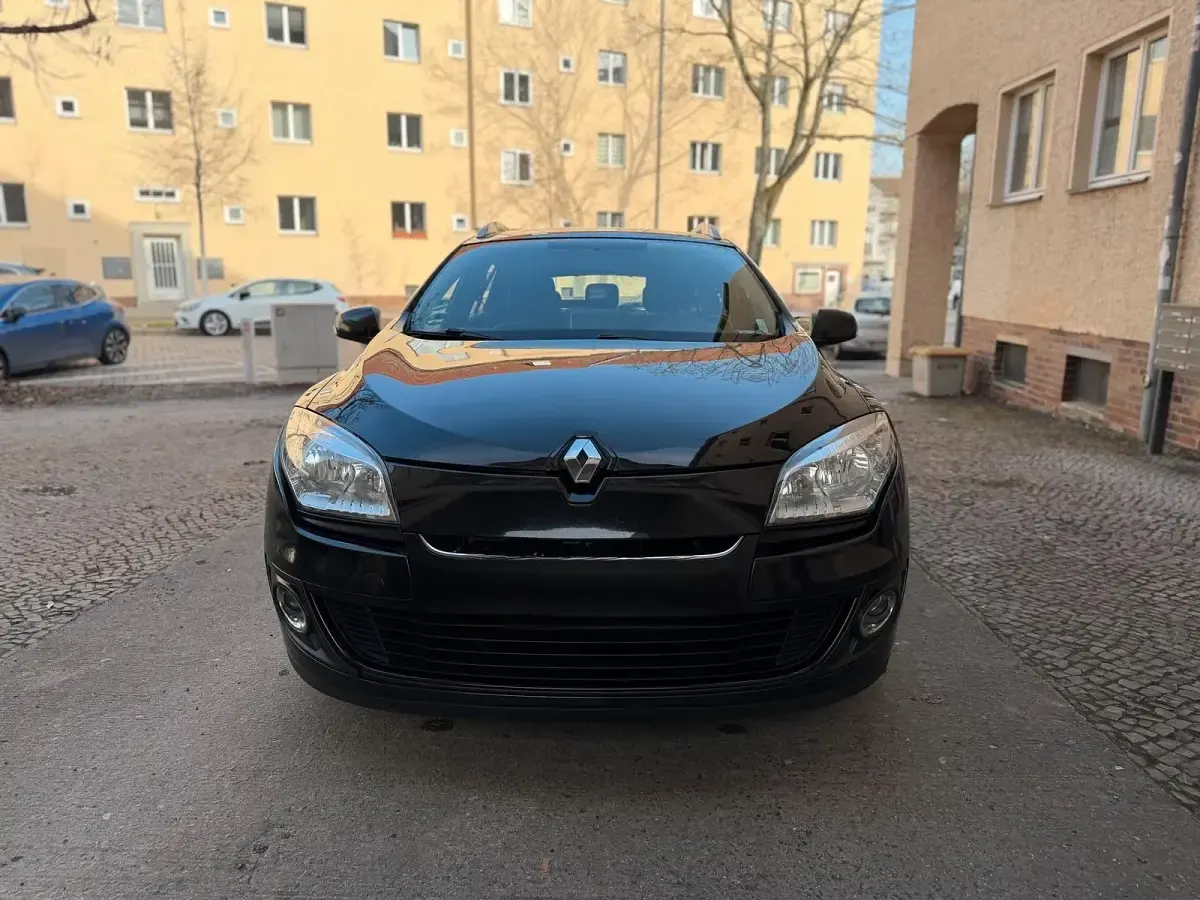Gebraucht Renault Mégane GrandTour 110 PS (80 kW) 2012 Schwarz Kombi