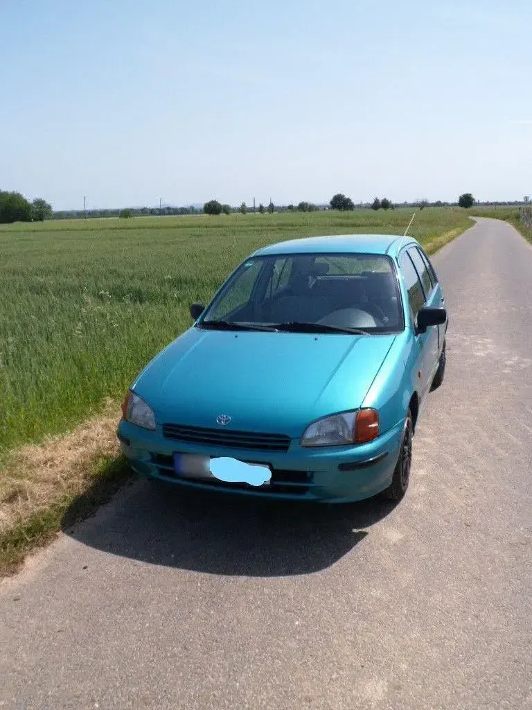 Gebraucht Toyota Starlet 75 PS (55 kW) 1997 Blau Kleinwagen