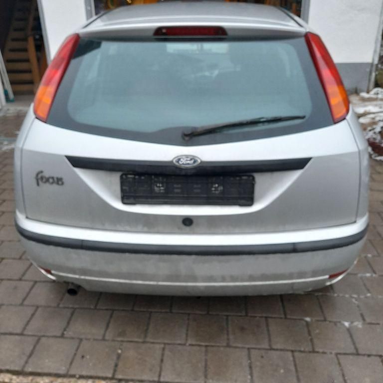 Gebraucht Ford Focus 101 PS (74 kW) 2003 Silber Limousine
