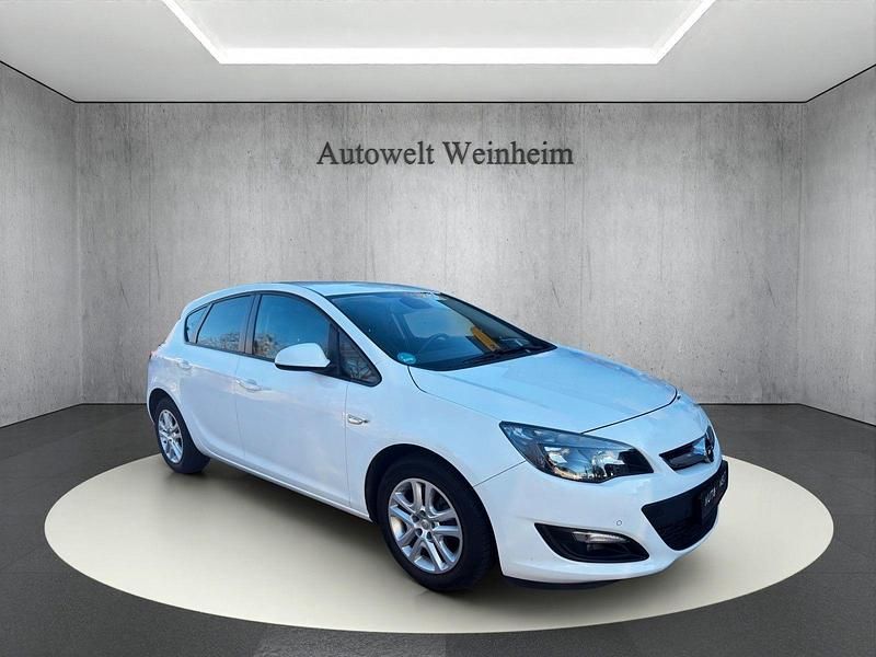 Gebraucht Opel Astra Style 140 PS (102 kW) 2015 Weiß Limousine