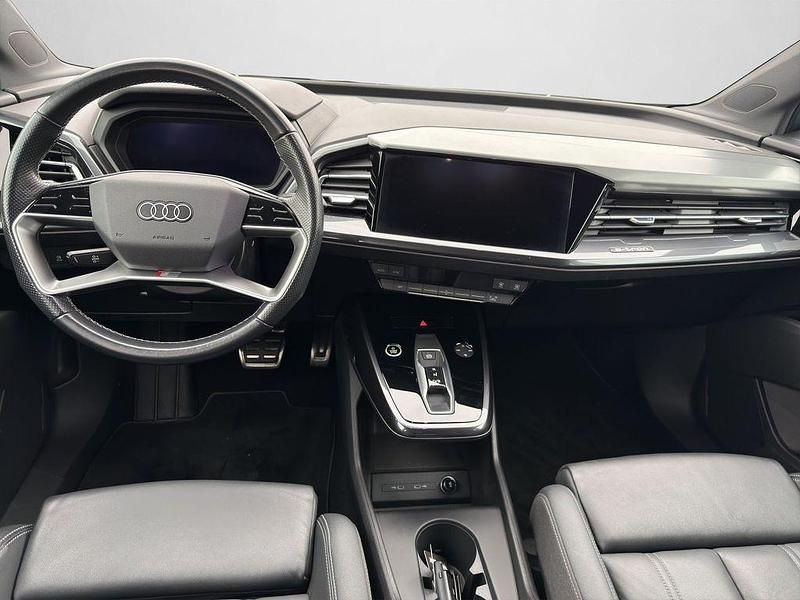 Gebraucht Audi Q4 e-tron Ambiente 150 kW (204 PS) 2022 Geysirblau metallic (metallic) SUV
