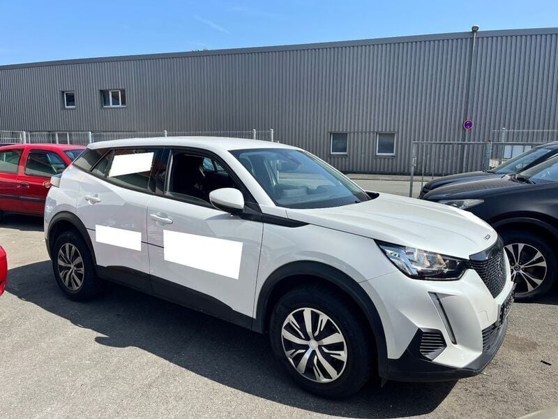 Weiß Gebraucht 2021 Peugeot 2008 Active SUV | 10.999 € (Guter Preis) - Bild 1/4