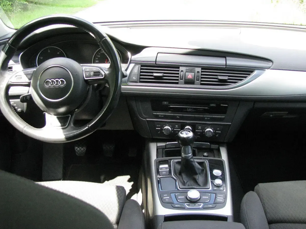 Gebraucht Audi A6 Sport 177 PS (130 kW) 2012 Schwarz Kombi