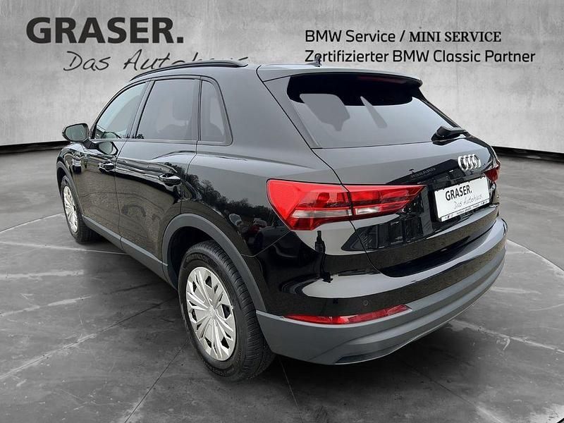 Gebraucht Audi Q3 Basis 150 PS (110 kW) 2020 Schwarz SUV