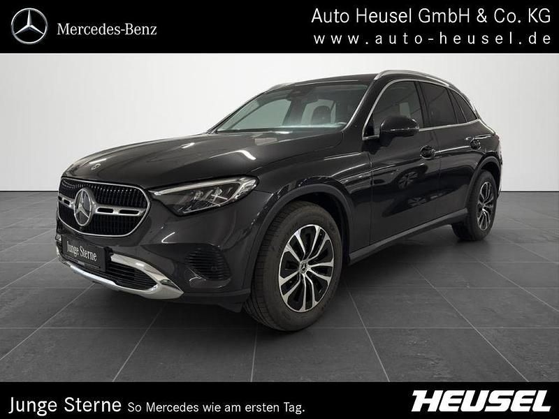 Grau Gebraucht 2024 Mercedes GLC200 Avantgarde SUV | 48.950 € (Superpreis) - Bild 1/4