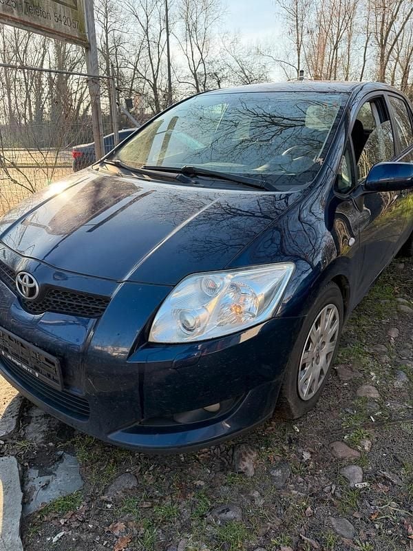 Blau Gebraucht 2008 Toyota Auris Limousine | 1.500 € (Guter Preis) - Bild 1/4