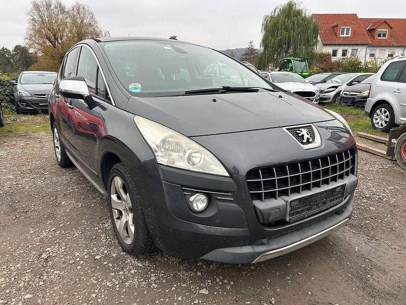 Grau Gebraucht 2012 Peugeot 3008 Allure SUV | 3.450 € - Bild 1/4