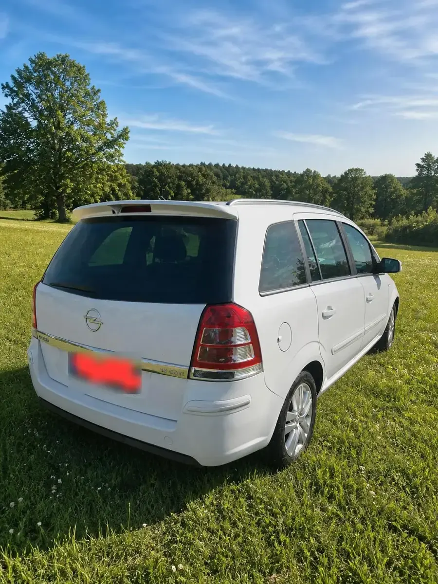 Gebraucht Opel Zafira 150 PS (110 kW) 2009 Weiß Van / Kleinbus