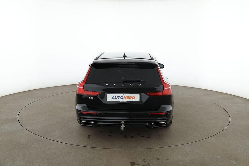 Gebraucht Volvo V60 R-Design 2021 Schwarz Kombi